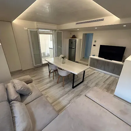 White Terrace Appartement *