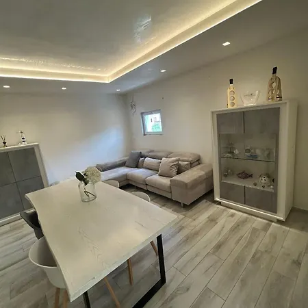 White Terrace *