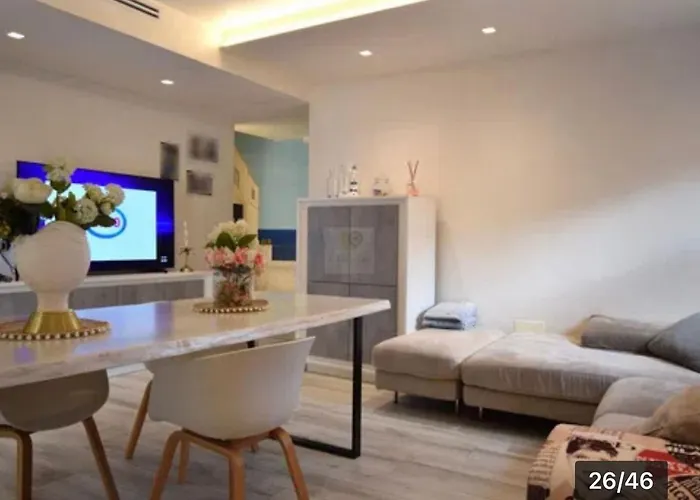 White Terrace Apartment *